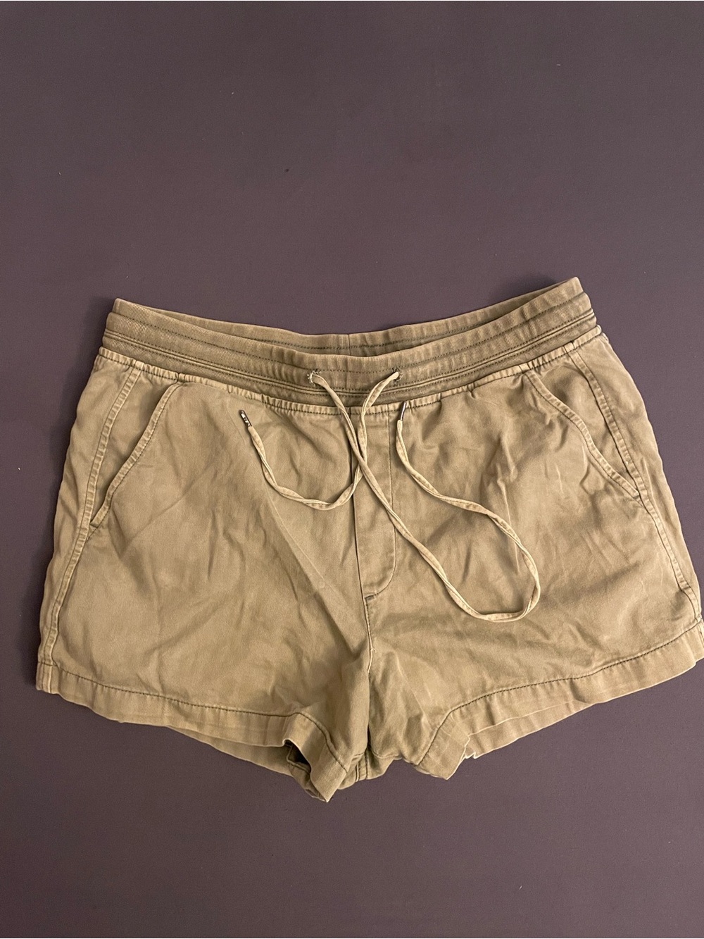 GAP Women's Olive Drawstring Lounge Athletic Shorts
